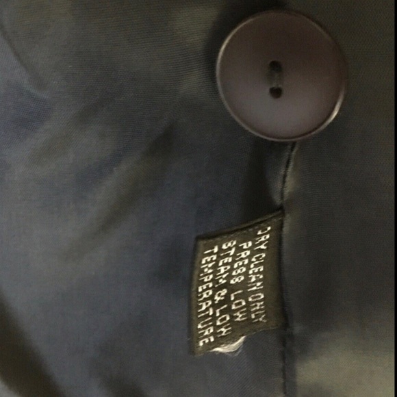 Like new Linda Allard Ellen Tracy Navy & White Polka Dot 2 Pc Suit. is Size 6 - Picture 3 of 12